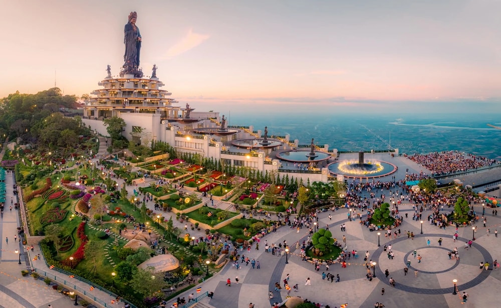 Nếu du lịch Tây Ninh ngắn ngày, hãy đưa Núi Bà Đen vào danh sách